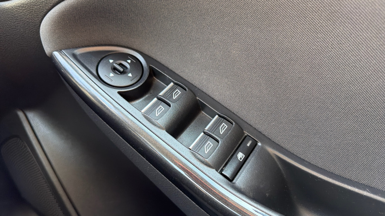 Ford Focus 1.0 EcoBoost 125 Titanium Navigation 5dr Petrol Hatchback